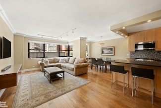 357 E 57th St Unit 3-D, New York, NY 10022