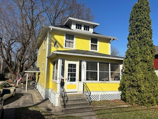 210 S Riverview Dr, Kalamazoo, MI 49004