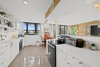 800 Jeffery St Unit 204, Boca Raton, FL 33487