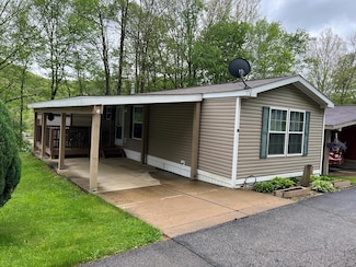 674 Grant St, Franklin, PA 16323