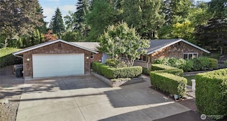 7979 NE 28th St, Medina, WA 98039