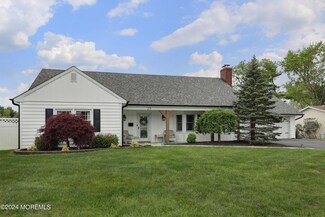 23 Autumn Ln, Matawan, NJ 07747