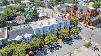 209 E Duffy St, Savannah, GA 31401