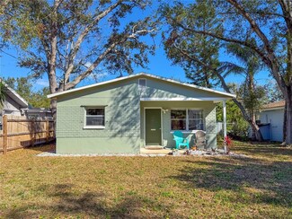 364 3rd St NW, Largo, FL 33770