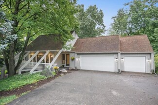 1737 Hillsboro Ave SE, Grand Rapids, MI 49546