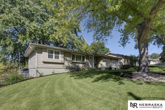 7202 S 50th St, Omaha, NE 68157