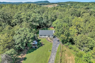 4070 Pitzer Rd, Roanoke, VA 24014