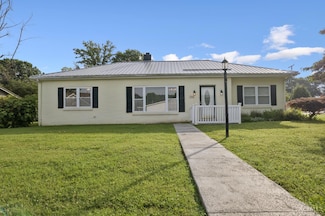 1710 Ridgeway Rd, Aberdeen, OH 45101