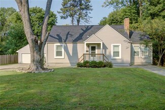 7624 Hadley St, Overland Park, KS 66204