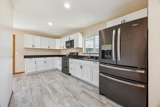 1378 Skywood Ln NE, Minneapolis, MN 55421