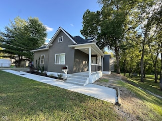 1521 Indiana Ave, Columbus, IN 47201