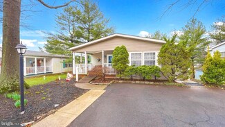 422 Westbury Dr, Souderton, PA 18964