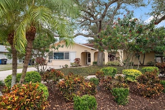 2850 Spring Lake Dr, Clearwater, FL 33759