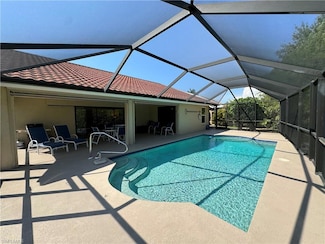 132 Granville Ct, Naples, FL 34104