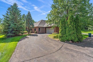 139 Deerwood Ct, Hudson, WI 54016