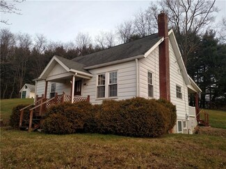1388 Sarver Rd, Freeport, PA 16229