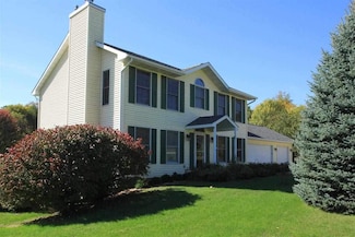 2757 Holly Ct NW, Swisher, IA 52338