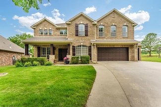 1661 S Coopers Cove, Fayetteville, AR 72701