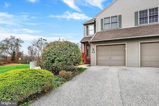 115 Oak Ridge Ln Unit 115, Dallastown, PA 17313