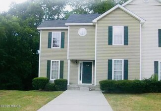 110 W Oak Manor Ct, MacOn, GA 31210