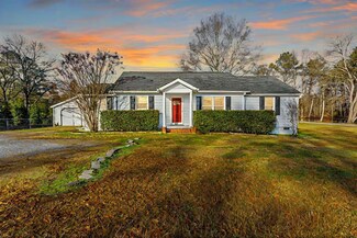 611 Beaverdale Rd NE, Dalton, GA 30721