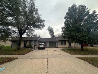 3106 Lakeview Rd, Hutchinson, KS 67502