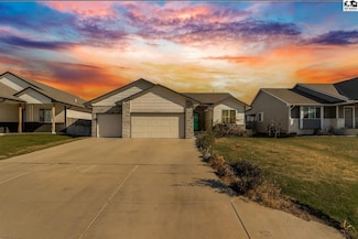 3040 N Susan Ln, Mulvane, KS 67110