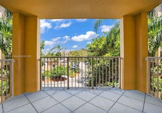 19555 E Country Club Dr Unit 8307, Miami, FL 33180