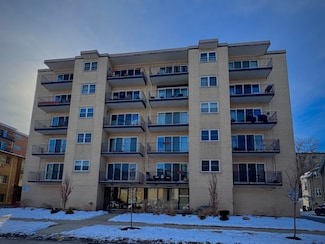 215 Marengo Ave Unit 4E, Forest Park, IL 60130