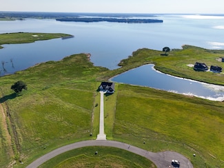 415 Sailview Ct, Honey Grove, TX 75446