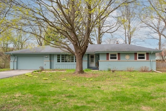 2685 Forest View Ct, Brookfield, WI 53005