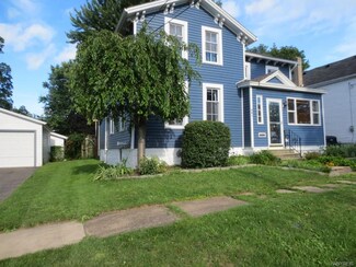 201 Ann St, Medina, NY 14103