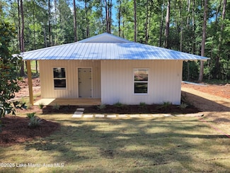 90 Poplar Dr, Eclectic, AL 36024