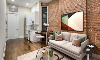 244 W 22nd St Unit 1-B, New York, NY 10011