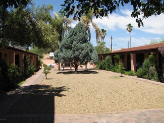 947 N Alvernon Way, Tucson, AZ 85711