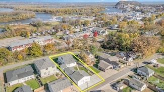 1815 Grandview Ave, Red Wing, MN 55066