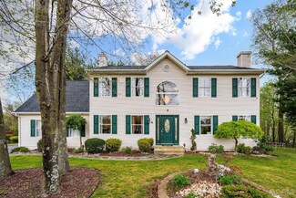 4 Wood Ave, Englishtown, NJ 07726