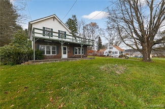 7 Pruyn St, Bainbridge, NY 13733