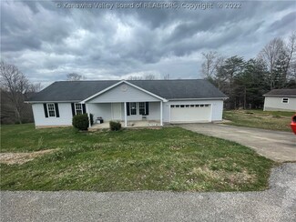 813 White Oak St, Elkview, WV 25071