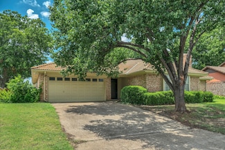 6613 Bayberry Dr, Fort Worth, TX 76137