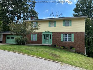 1020 Rustling Rd, Charleston, WV 25303