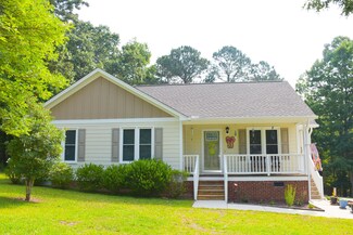 152 Creekstone Dr, Benson, NC 27504