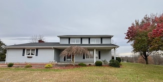 1181 Lantern Dr, East Liverpool, OH 43920