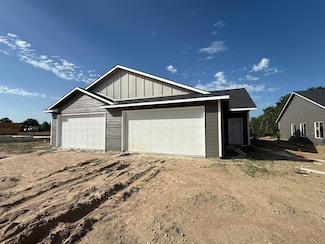 2933 S Bunker Hill Dr, Wichita, KS 67210