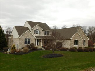 2761 Olive Branch Ln, Bath, PA 18014