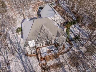 2130 Meadow Valley Dr, Innsbrook, MO 63390