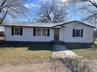 109 4th St, Granite, OK 73547