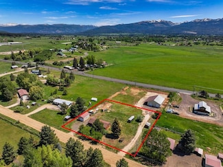 13978 Rustic Rd, McCall, ID 83638