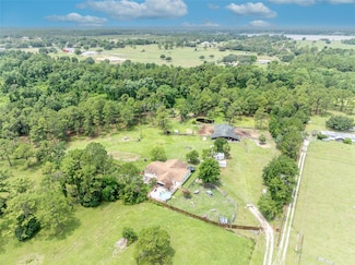21320 Paradise Way, Eustis, FL 32736