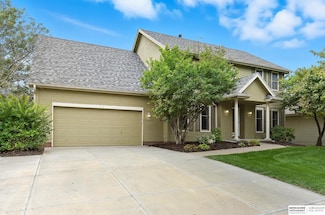 16603 Edna St, Omaha, NE 68136